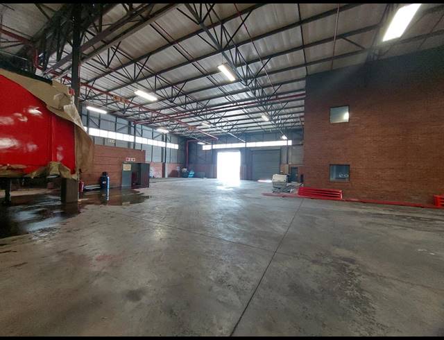 5,021M² WAREHOUSE TO LET IN RANDJESPARK
